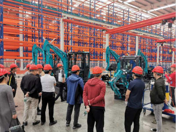 快来“网红”打卡点 ——GA黄金甲智能工业城