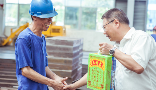 我们有清凉做伴，高温也能潇潇洒洒