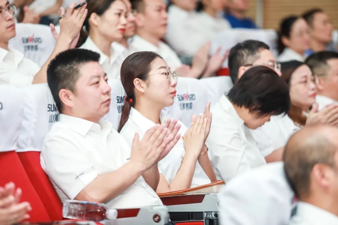 GA黄金甲智能党委集中收看庆祝中国共产党成立100周年大会现场直播