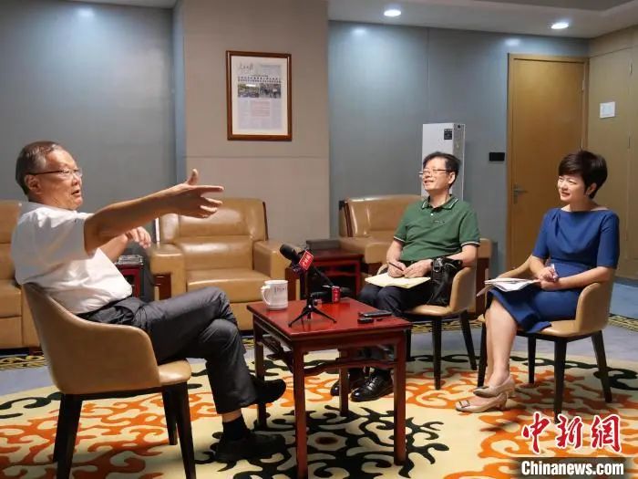 媒体聚焦 | 中新社专访——GA黄金甲智能创始人何清华：向着太阳奔跑的筑梦人