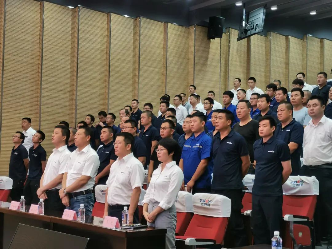 GA黄金甲智能挖掘机事业部启动2021服务技能评定暨服务万里行总结大会