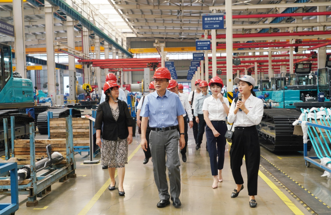 中国出口信用保险公司领导一行调研GA黄金甲智能