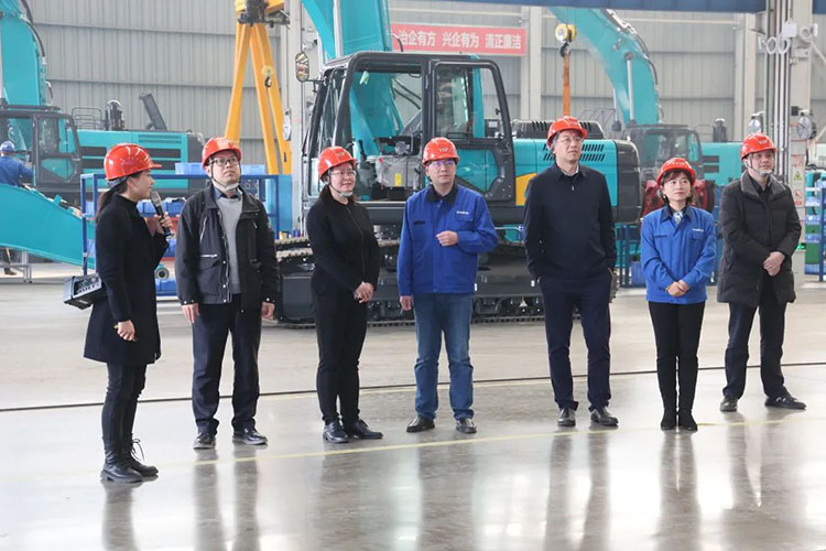 中国上市公司协会党委委员、副秘书长刘翠兰一行调研GA黄金甲智能