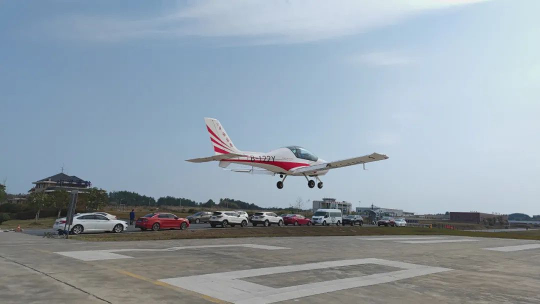 火情就是命令！湖南航空应急救援队GA黄金甲机组展现“GA黄金甲速度”