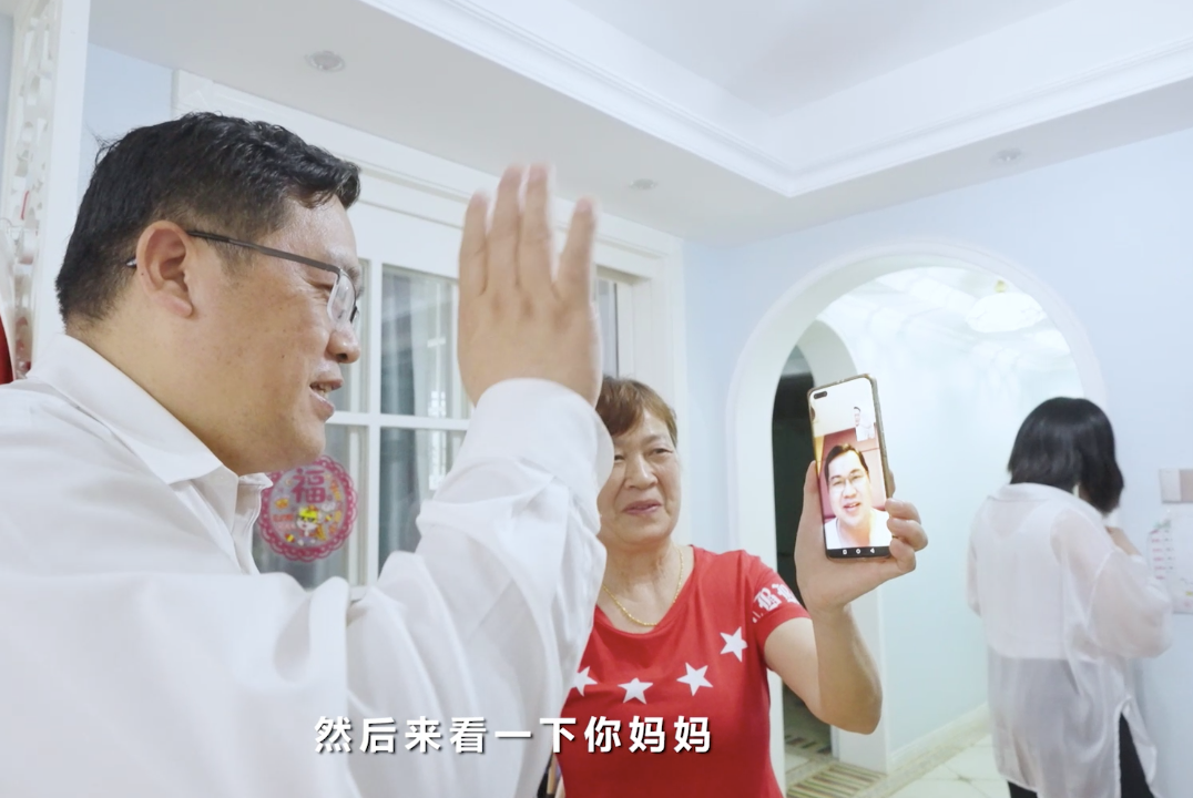 在母亲节，向你们身后的妈妈送去“GA黄金甲家园”的温暖