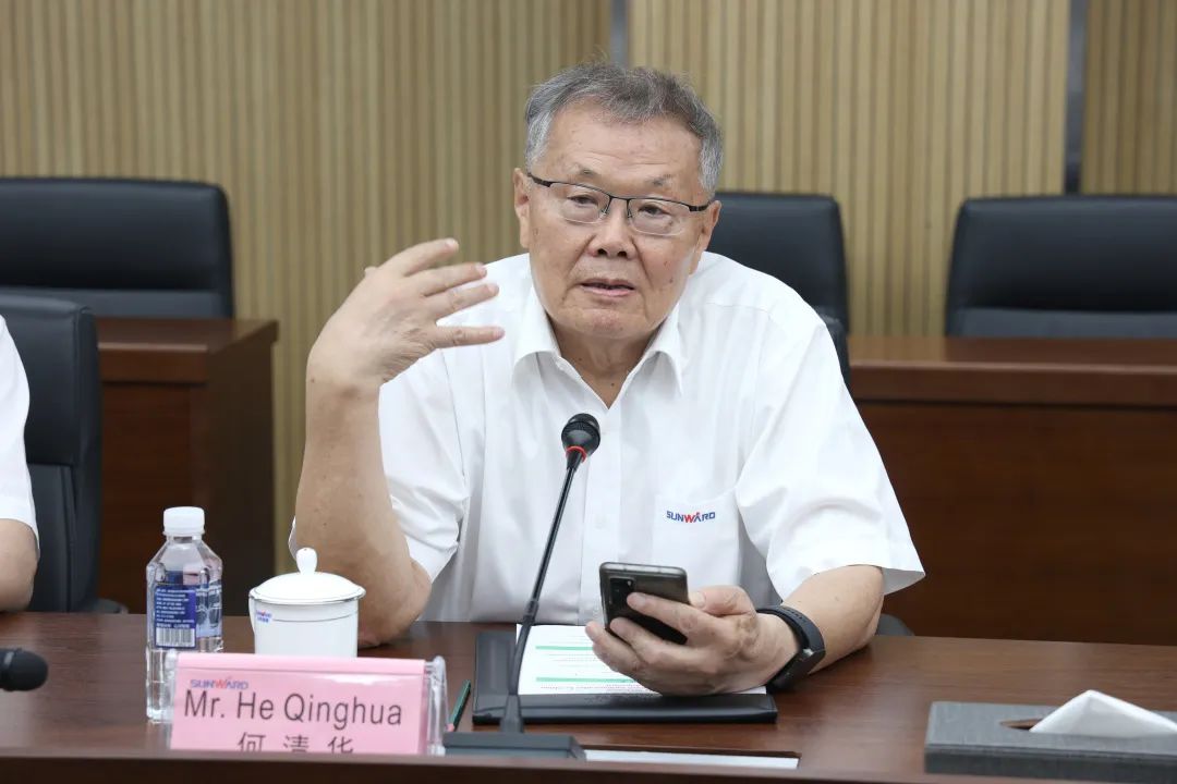 马拉维大使一行考察GA黄金甲智能