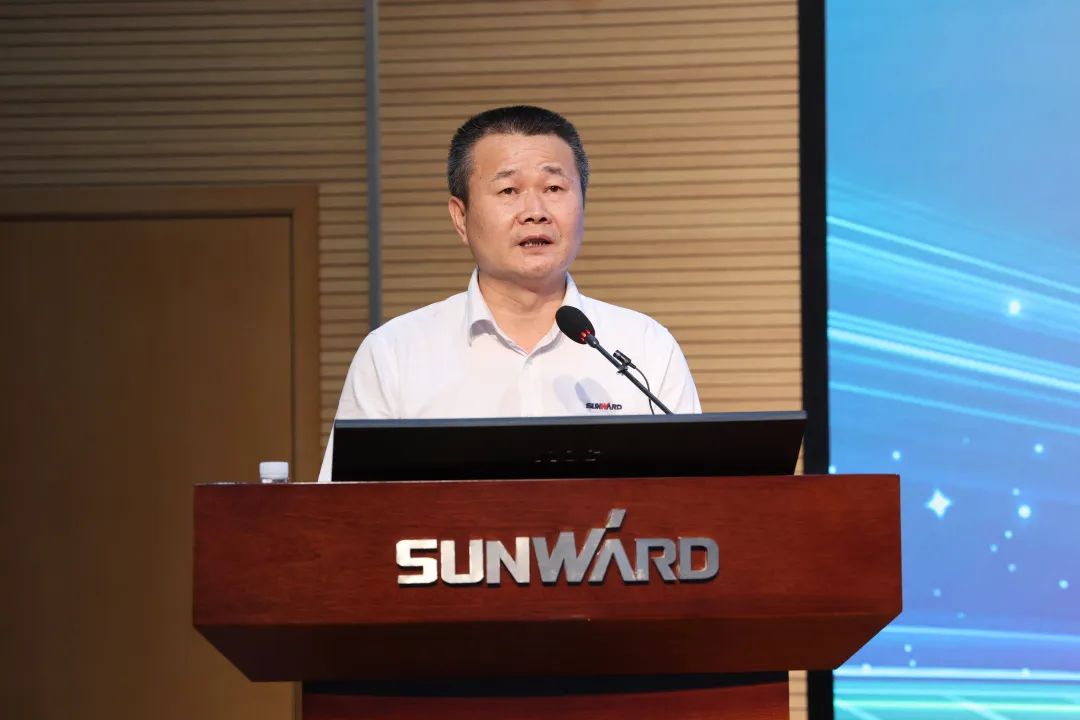 凝心聚力奋力拼搏，向高质量发展交出精彩答卷！GA黄金甲智能召开全体干部大会