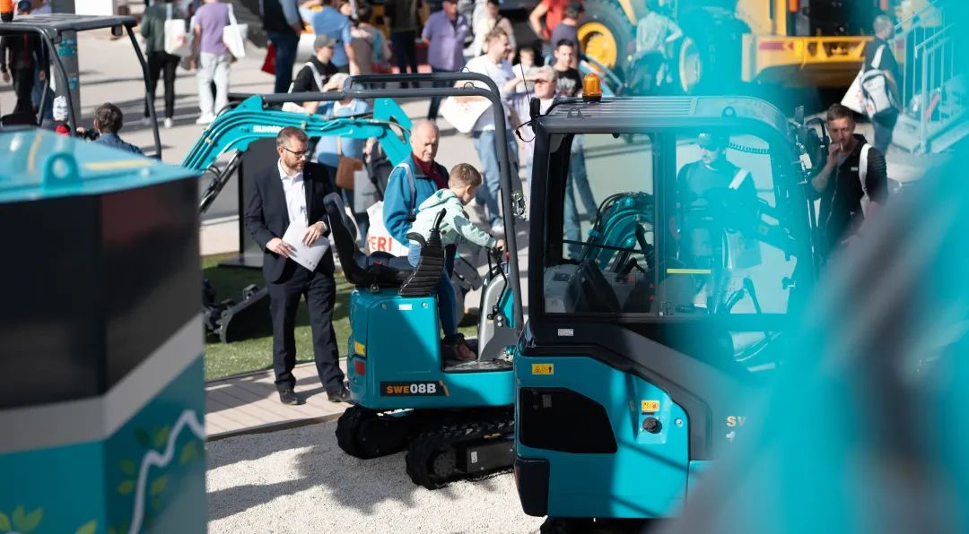 Bauma 2022 | 一组火热现场图带您重温GA黄金甲智能德国宝马展之旅