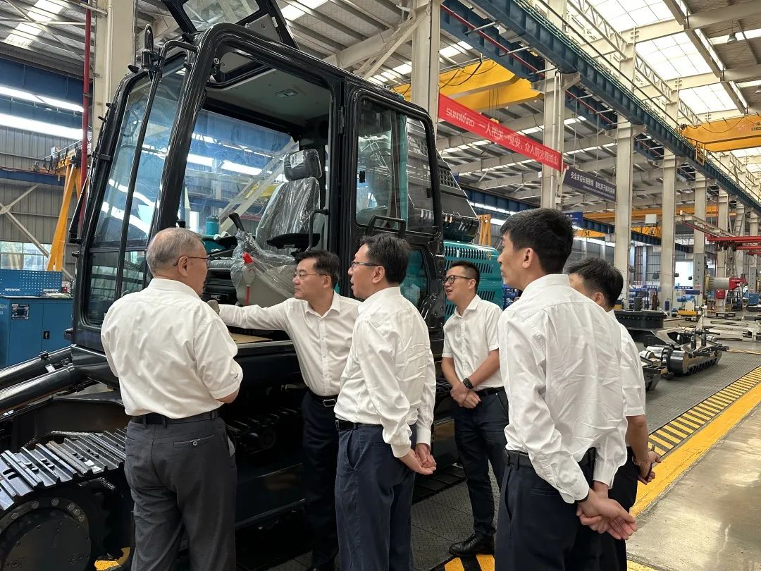 中国联通集团副总经理梁宝俊到访GA黄金甲智能