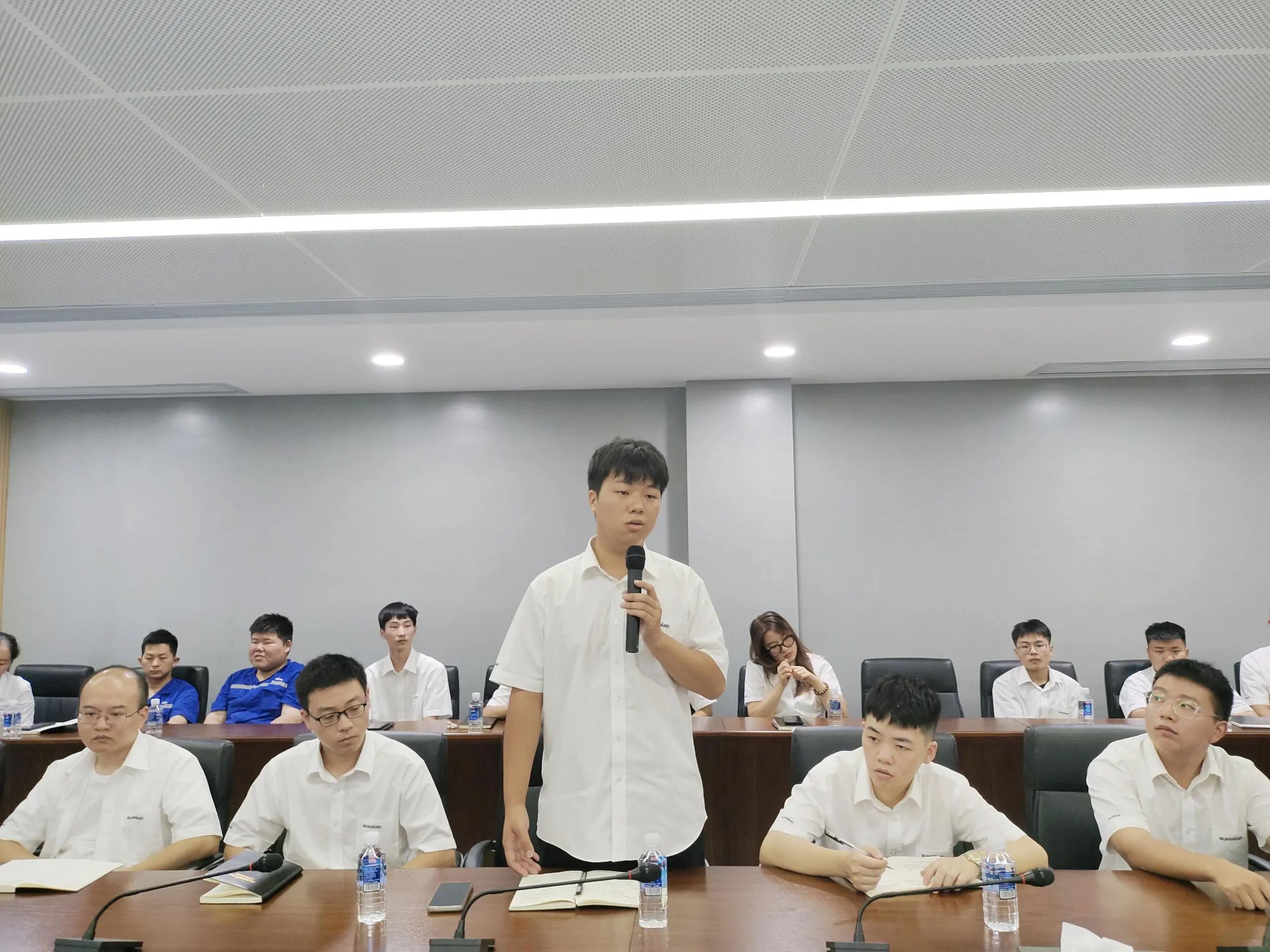 畅谈心声，共话未来！这场应届毕业生员工座谈会，很暖，很贴心！