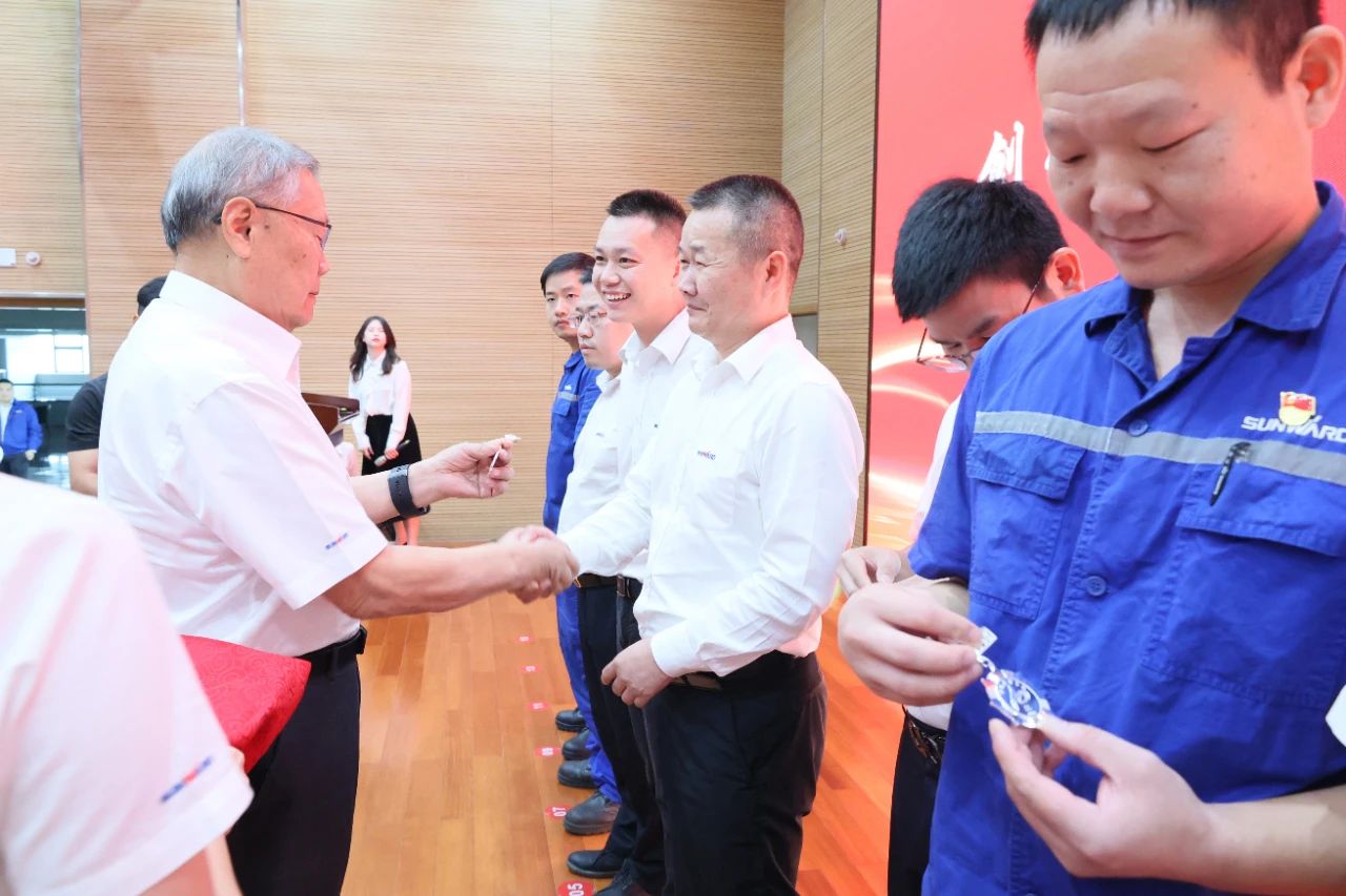 强信心 聚合力 共建美好家园——庆祝GA黄金甲智能成立24周年表彰大会隆重召开