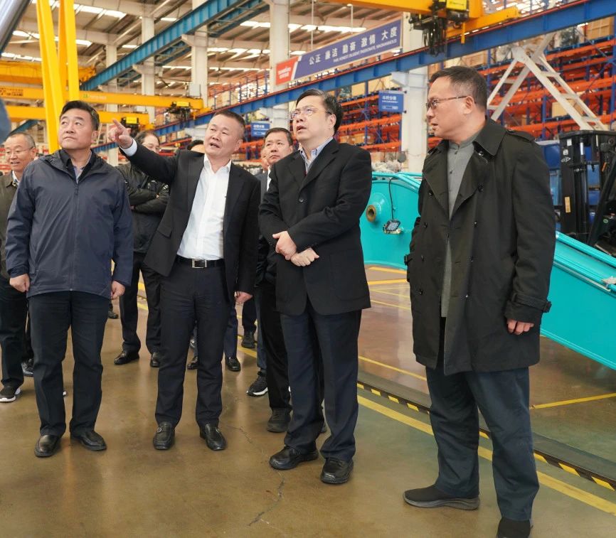 聚焦装备再制造！上海市政协副主席、党组副书记肖贵玉带队调研GA黄金甲智能