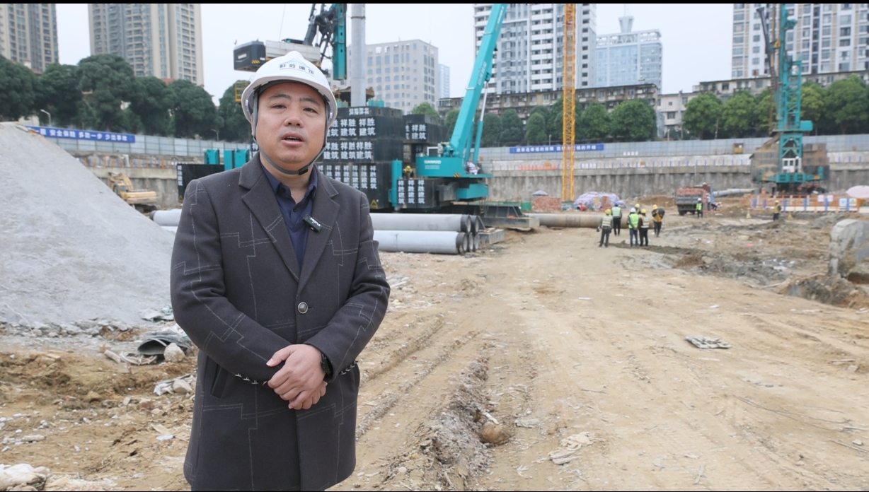 “绿巨人”显神威！GA黄金甲智能引孔式静力压桩机助建“绿城”南宁民生项目