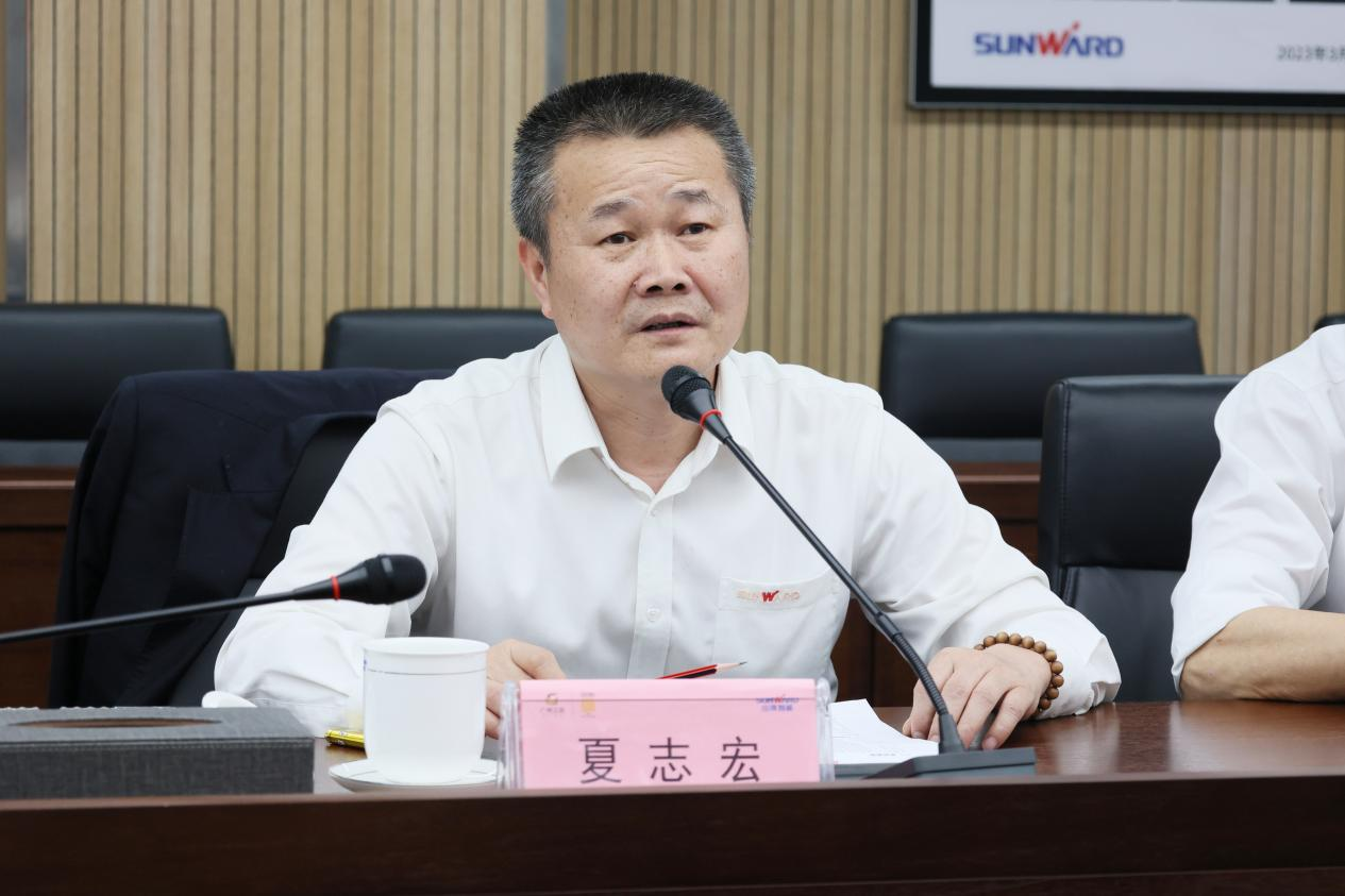 湖南钢铁集团党委书记、董事长李建宇到GA黄金甲智能调研交流