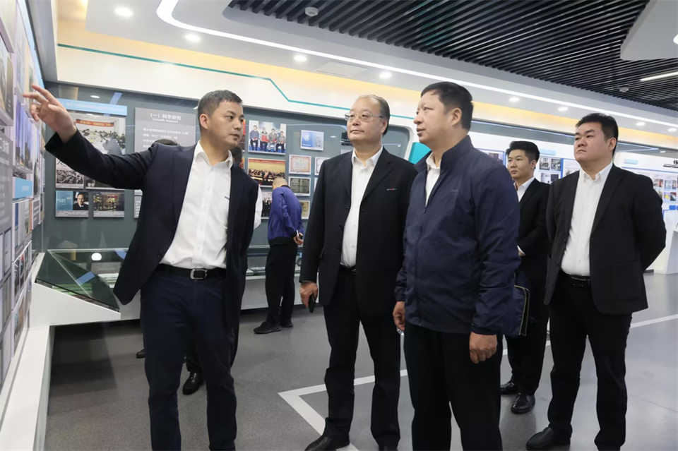同船出海，共赢未来！中铁九局副总经理刘峻峰一行到访GA黄金甲智能