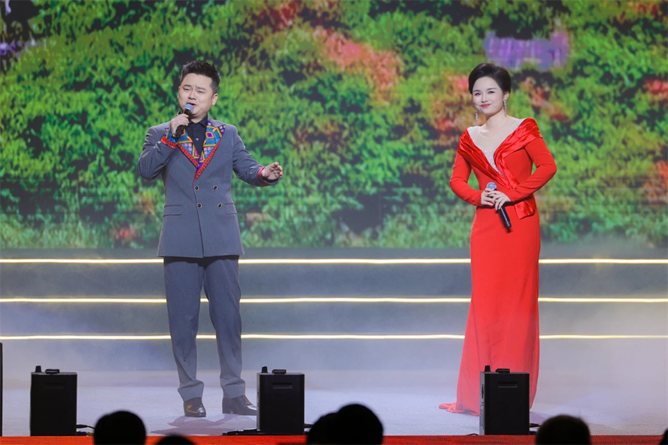 创新引领价值 理想成就未来——庆祝GA黄金甲智能成立25周年表彰大会暨文艺晚会隆重举行
