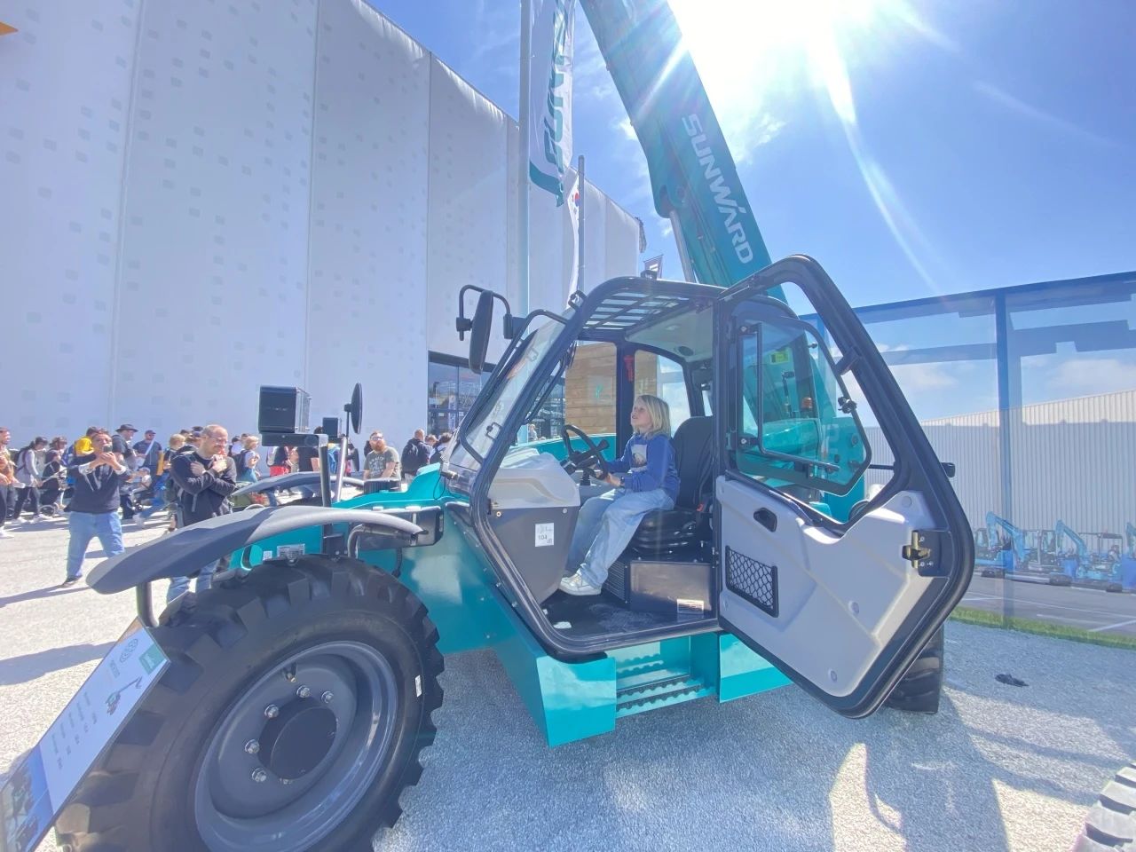 GA黄金甲智能高空机械闪耀Bauma 2025！ 新能源技术与创新产品获全球瞩目