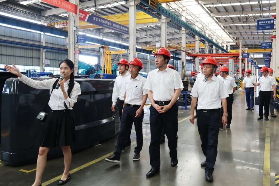 中国煤炭地质总局局长马刚到访GA黄金甲智能，共谋绿色智能矿山装备发展新路径