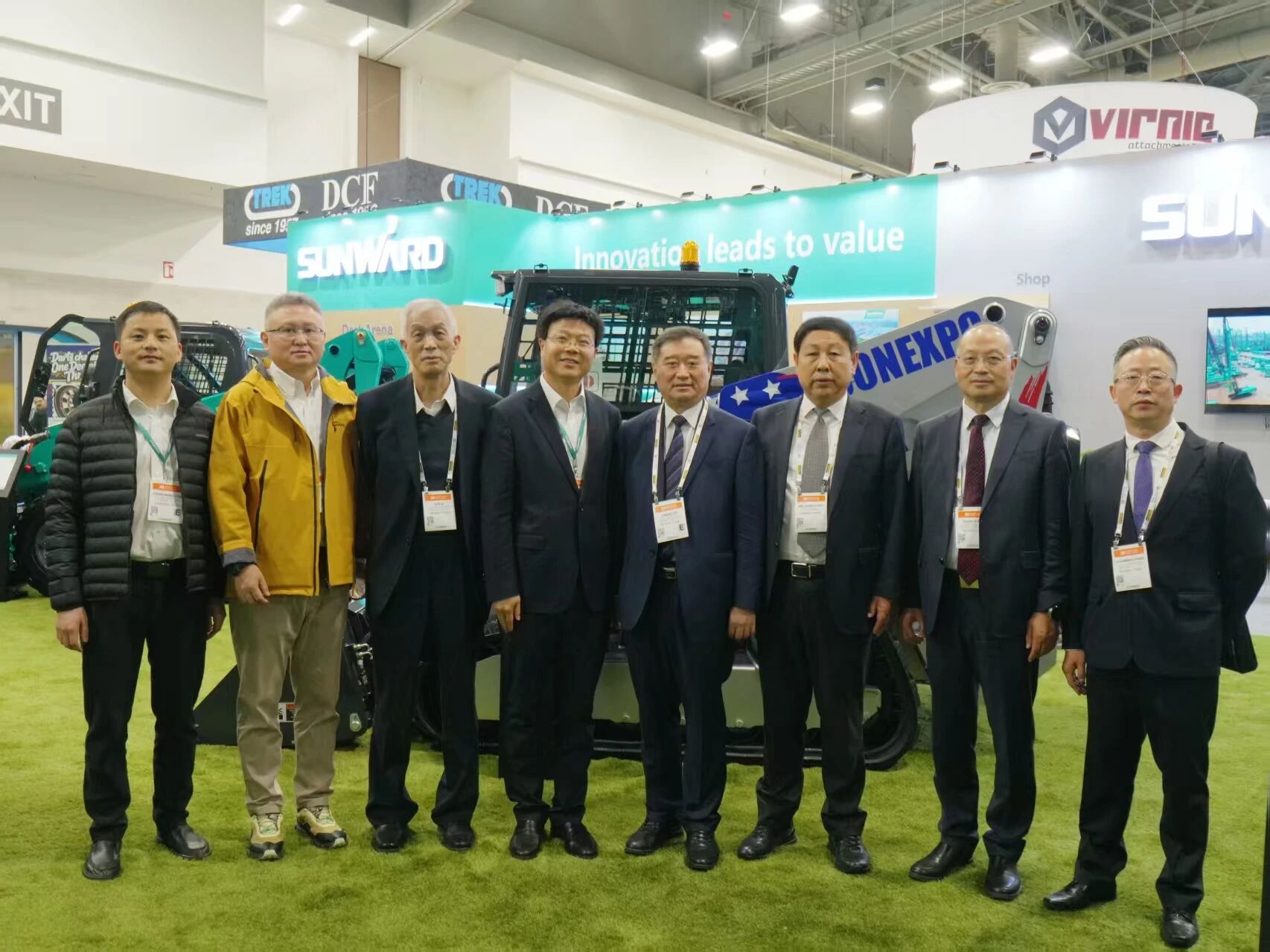 2026美国拉展 | 中国工程机械工业协会会长苏子孟一行到访GA黄金甲智能展位