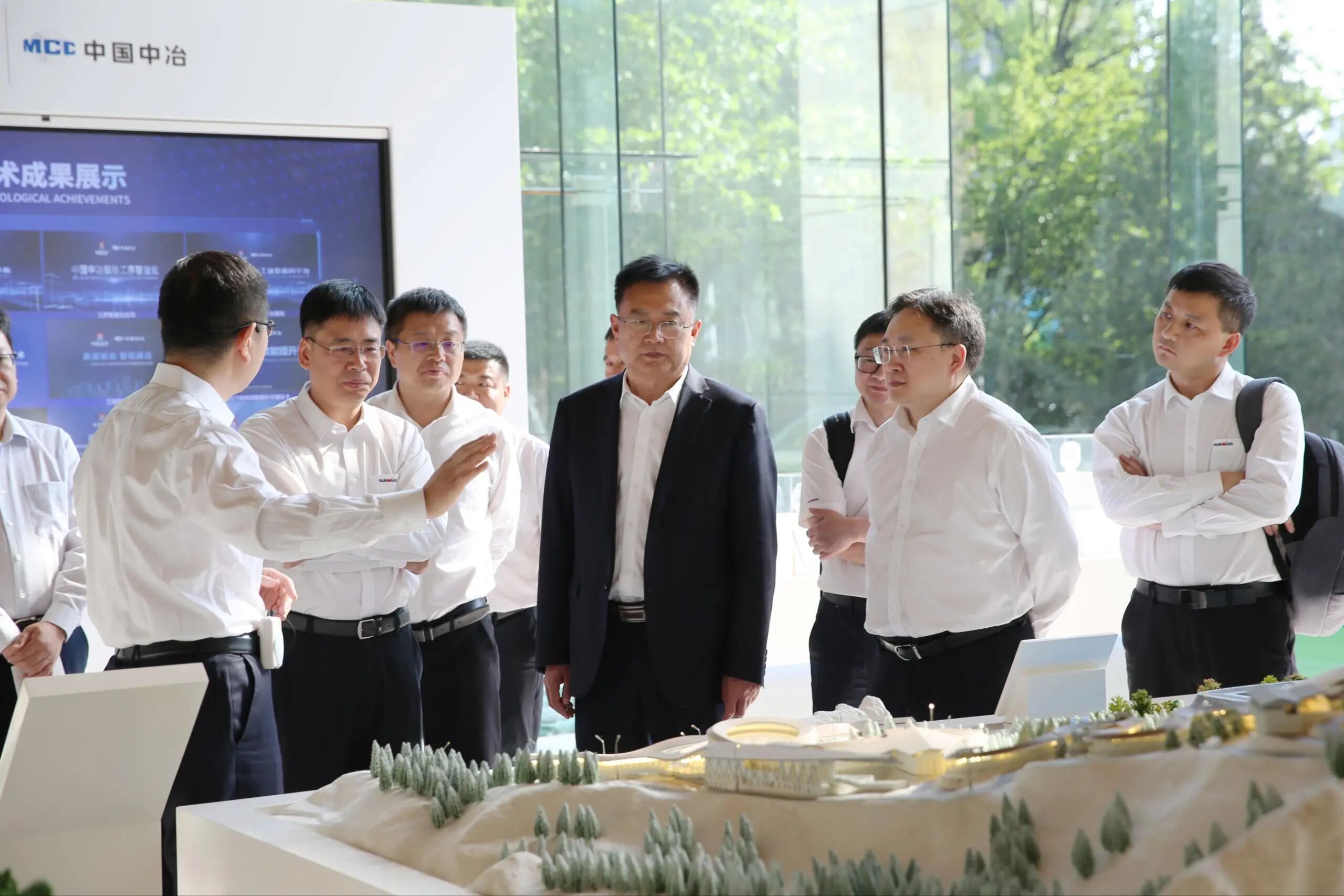 GA黄金甲智能党委书记、董事长付向东率队拜访中国中冶，推动构建合作共赢新标杆